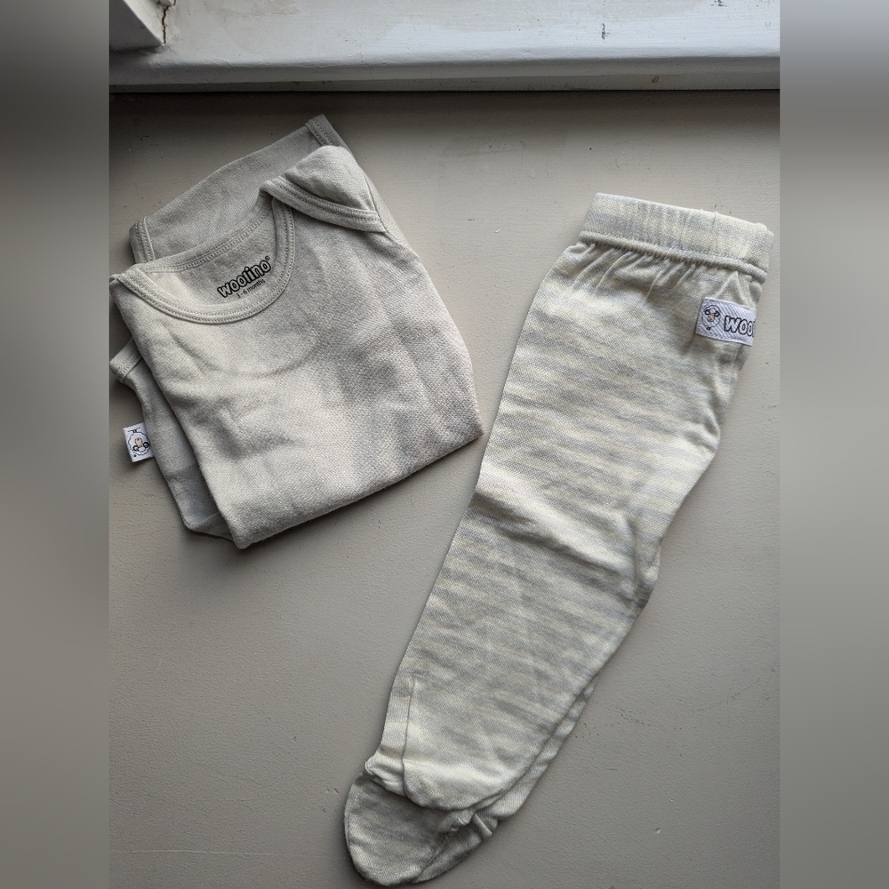 NEW WOOLINO baby matching set